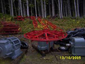 Bear T-bar-Bullwheel. Photo by: Skilifts.org Member: Helper