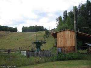 T-bar-Bottom Station