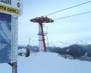 Skyline Double-Top Station. Photo by Vancouverguy