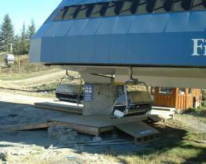 Fitzsimmons Express-Bottom Station. Photo by Vancouverguy