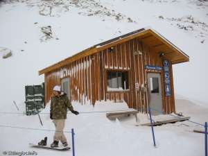 Showcase T-bar-Bottom Liftie Box