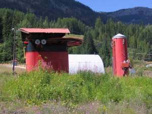 Red Chair-Bottom Station
