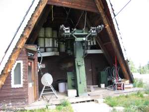 T-bar-Bottom Station