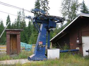 T-bar-Bottom Station