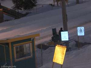 Tube Lift-Bottom Station