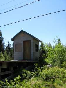 Blueberry Chair-Bottom Liftie Box