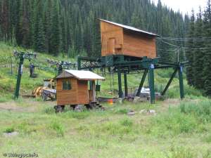 Summit Double-Bottom Station