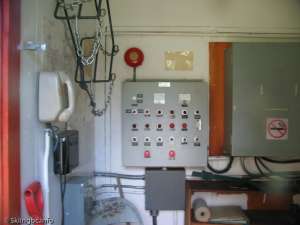 Double-Bottom Liftie Box