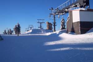 Mystery Peak Chair-Top Station. Photo by Vancouverguy (Skiliftforum.com)