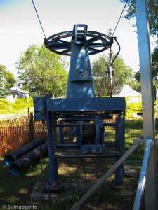 T-bar-Bottom Station