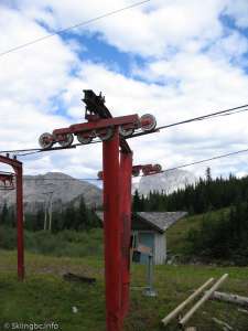 Curved T-bar North-Tower