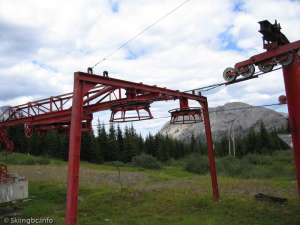 Curved T-bar North-Bottom Station