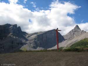 Curved T-bar South-Unloading Area