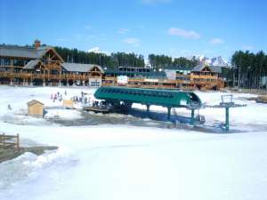 Grizzly Express Gondola-Bottom Station. Photo by Poloxskier (Bryan)