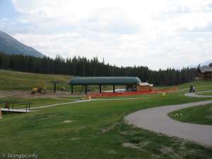 Grizzly Express Gondola-Bottom Station