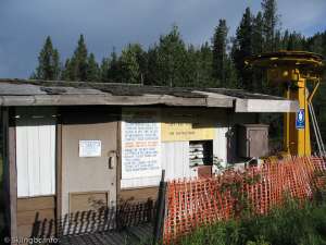 T-bar-Bottom Station