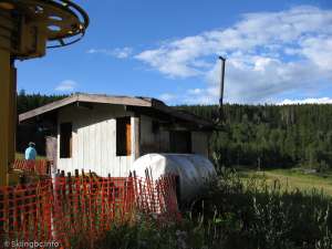 T-bar-Bottom Station